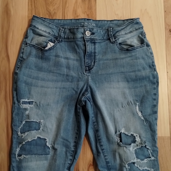 Maurice's Distressed ankle cut jeggings - Picture 2 of 12